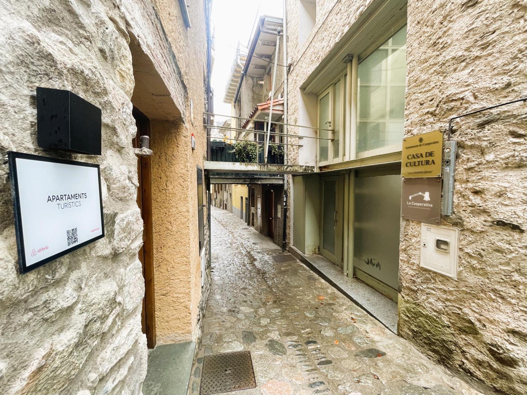 Dúplex con buhardilla en el centro histórico de Camprodon GdF Exterior foto